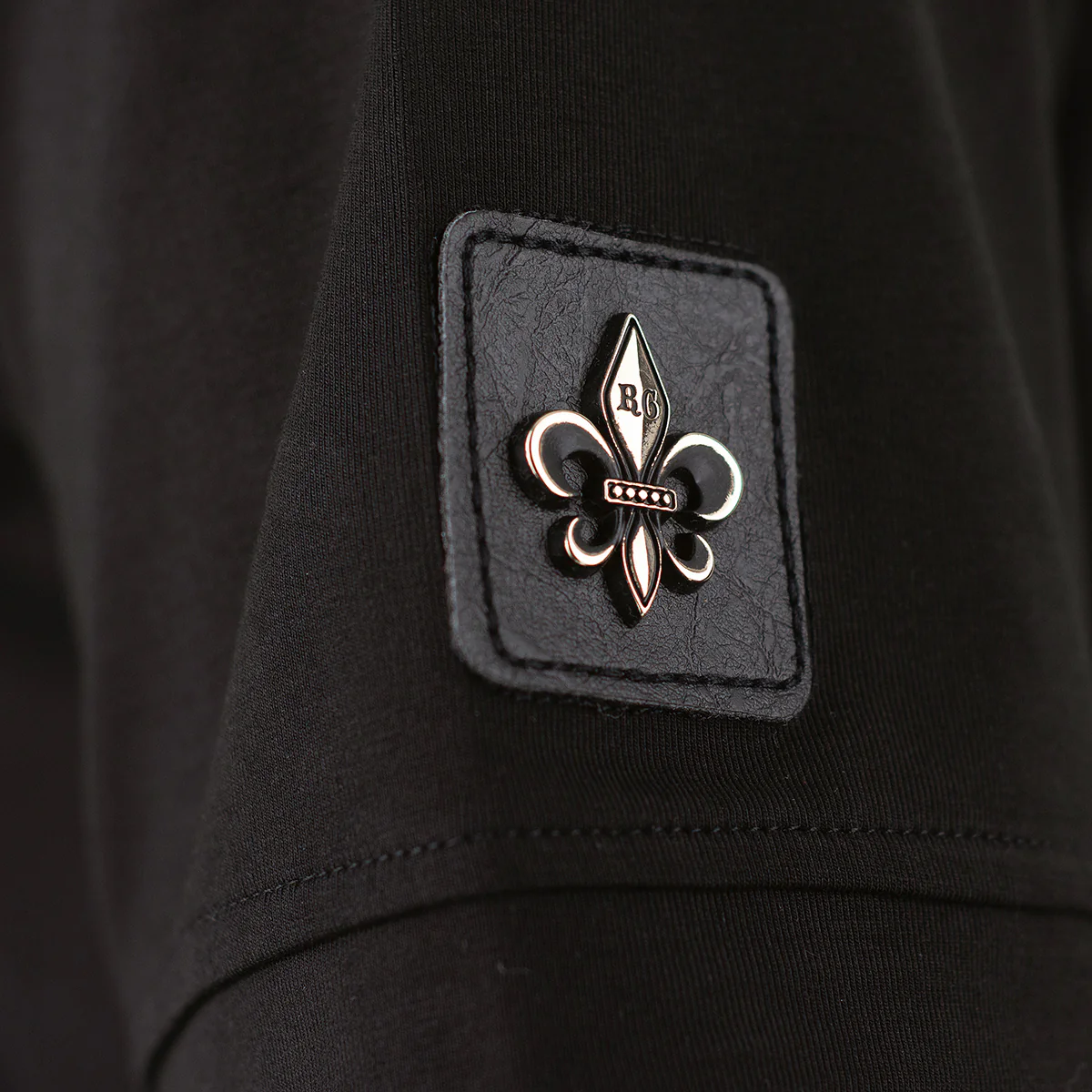 Ornament Cross T-Shirt Schwarz - Image 6